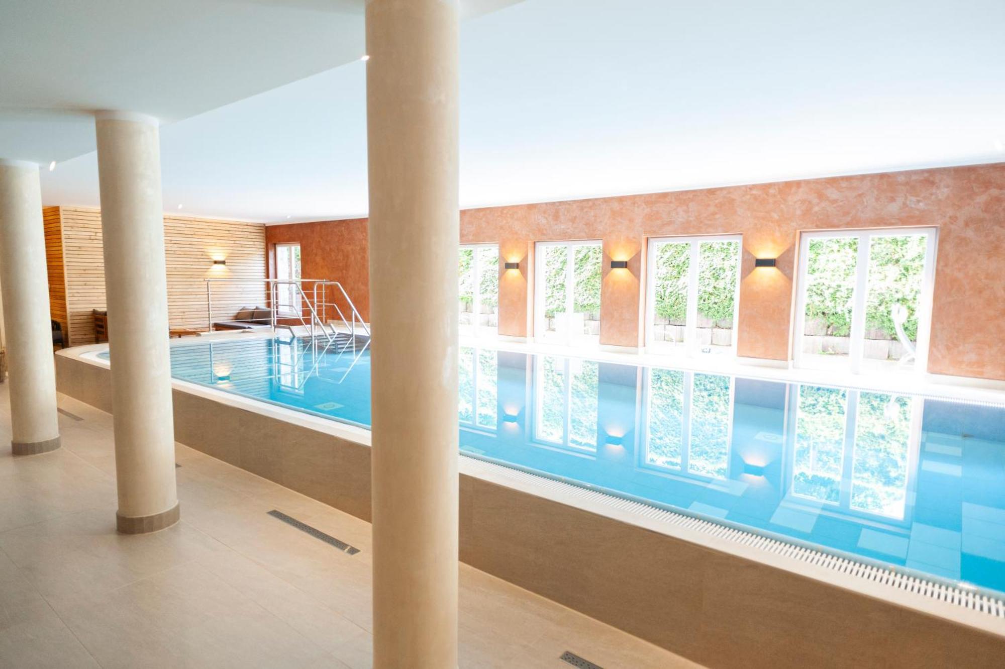 Bernstein Schlosshotel Ballenstedt Exteriör bild